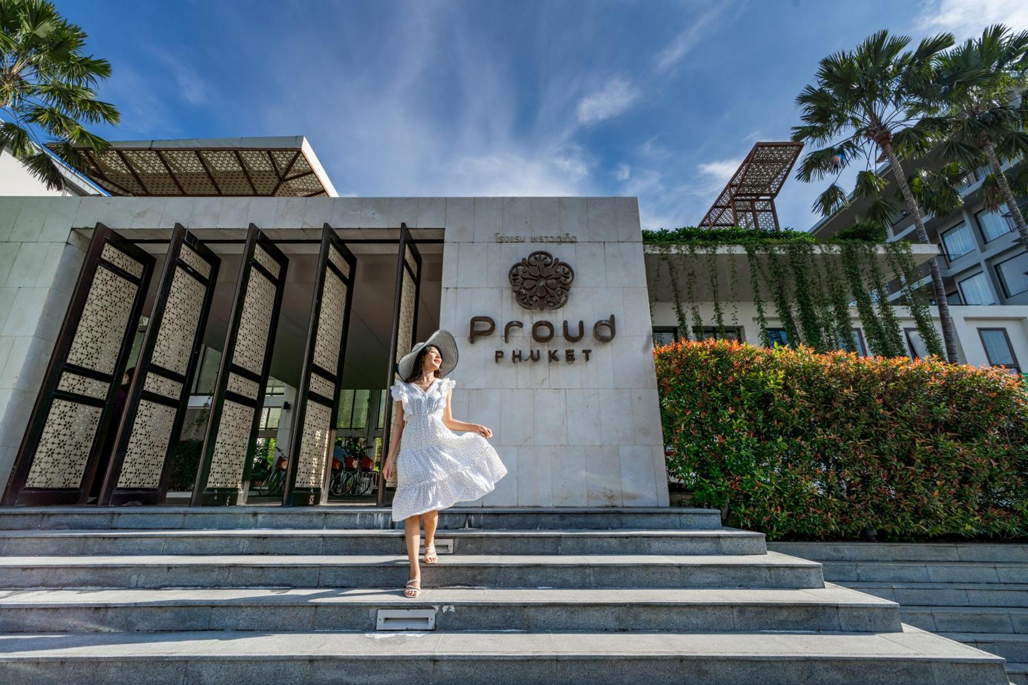 Proud Phuket, Naiyang Beach Kültér fotó